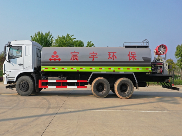 國(guó)六D3L后八輪 20噸 噴霧車(chē)