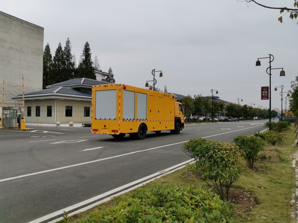 重汽豪沃救險(xiǎn)車