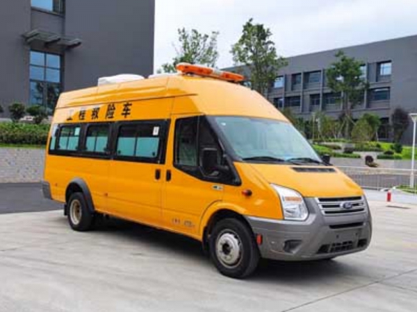 福特V348氣防車救險(xiǎn)車